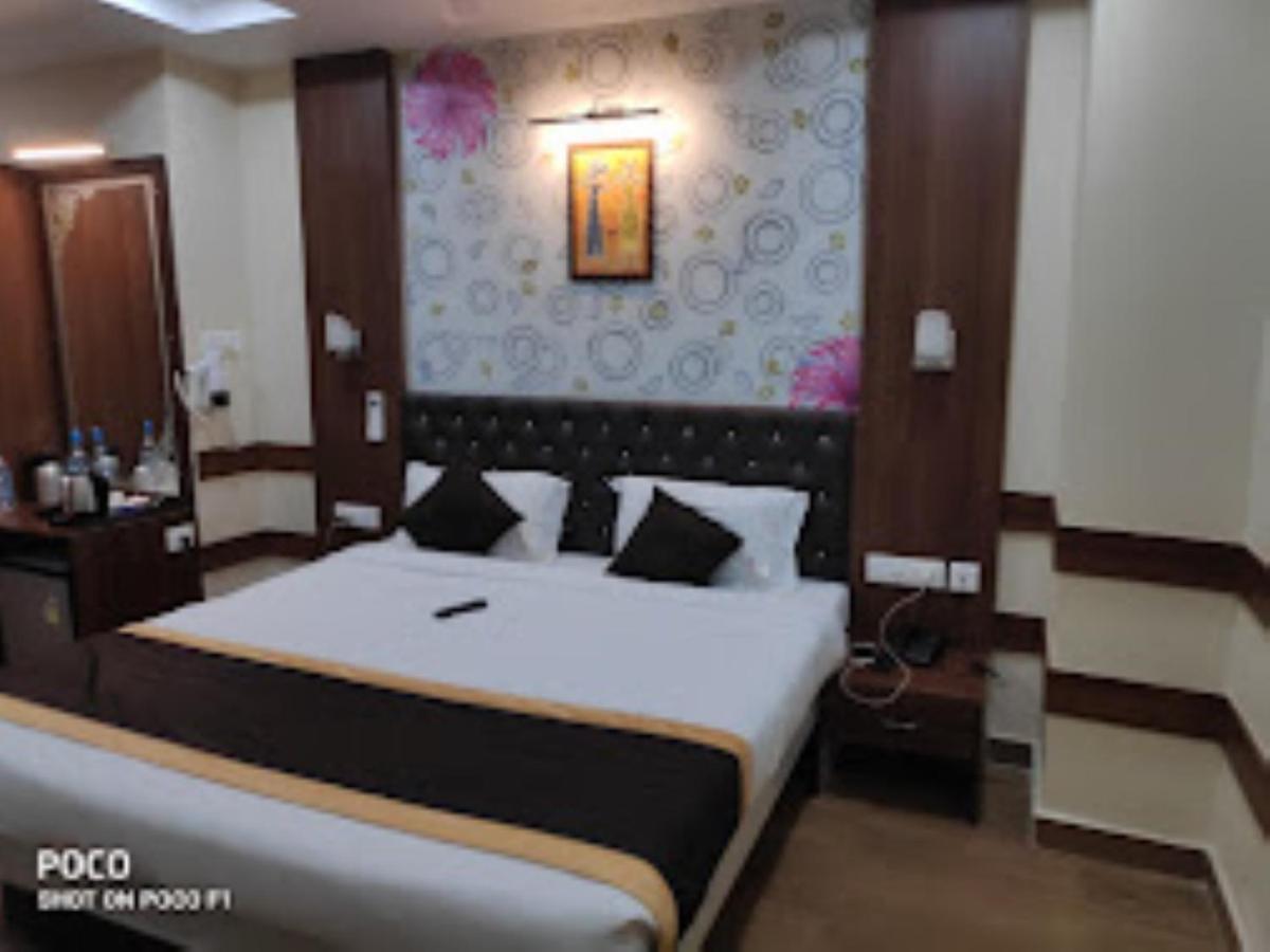 Hotel Raj Inn Bhubaneswar Bagian luar foto