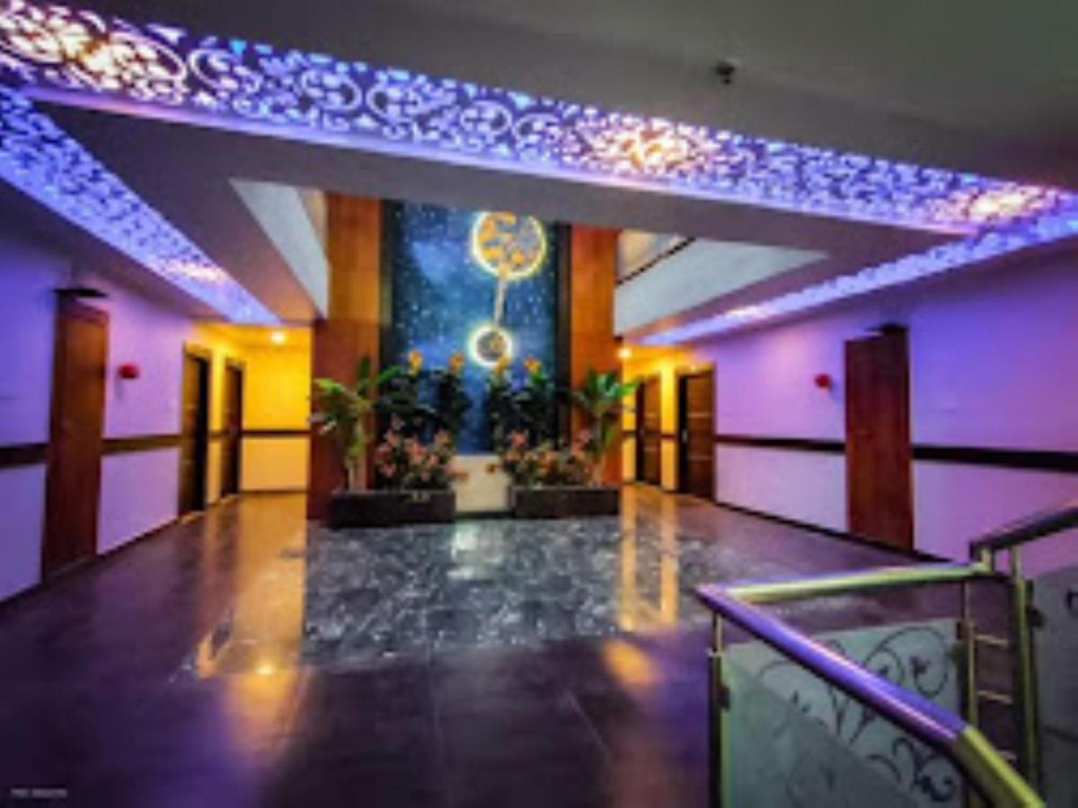 Hotel Raj Inn Bhubaneswar Bagian luar foto